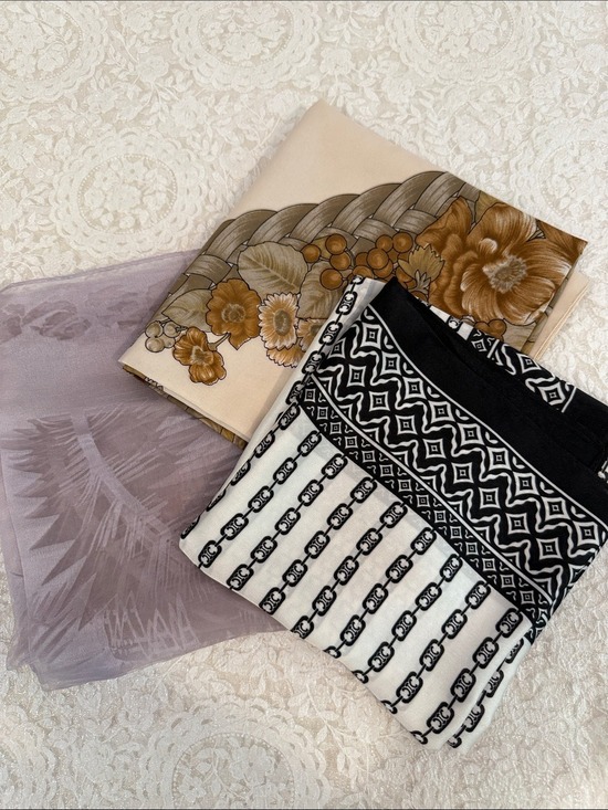 Accessories - Black and White Geometric polyester Scarf